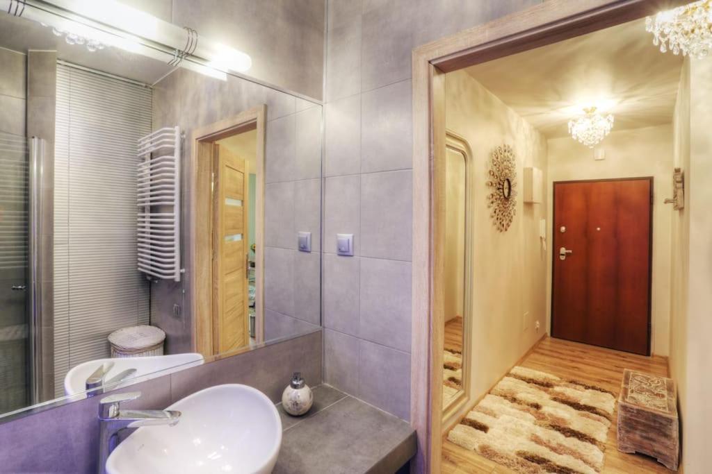 Ekskluzywny Apartament W Centrum Z Balkonem I Parkingiem 크라쿠프 외부 사진